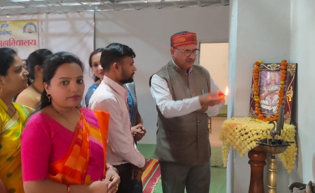 होली महोत्सव 2025